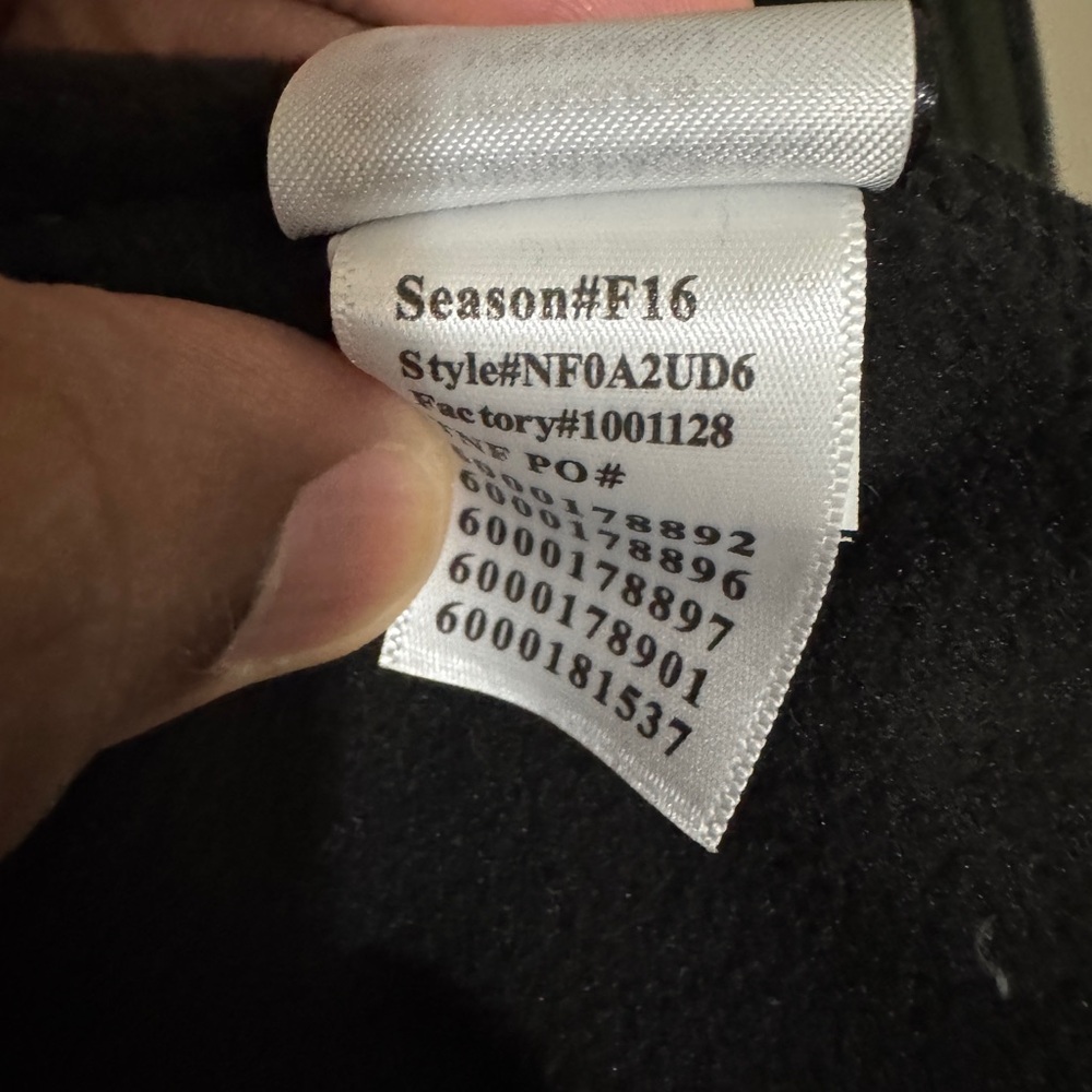 North face jacket - Picture 8 of 9